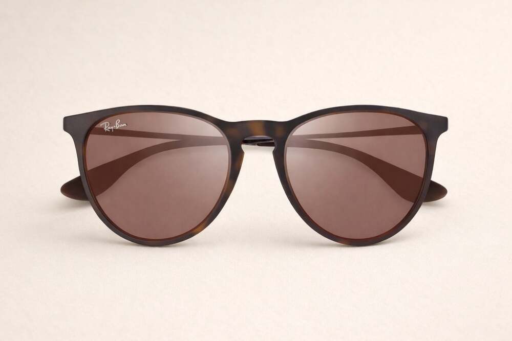 Ray-Ban Erika Classic Sunglasses RB4171 Tortoise with Brown Gradient Lenses

Siz